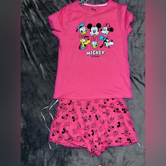 NWT Mickey Mouse And Friends Short Pajama Set Size Medium Disney By Primark - Picture 1 of 6